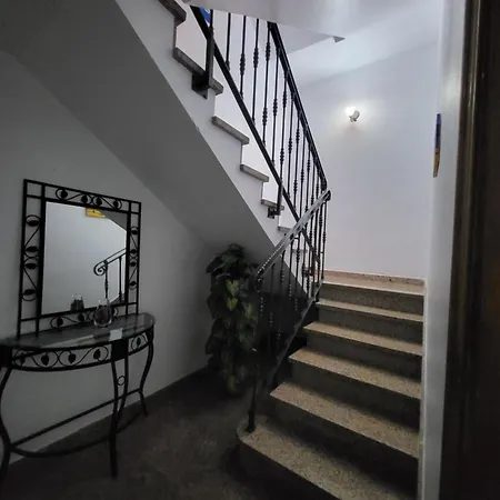 Casa Sara 1 * 伊科德·德·洛斯·维诺斯