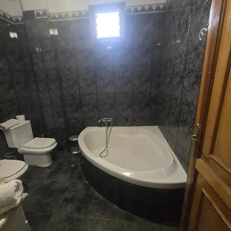 Appartement Casa Sara 1 *
